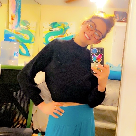 Women's Black Sweater - Picture 4 of 6